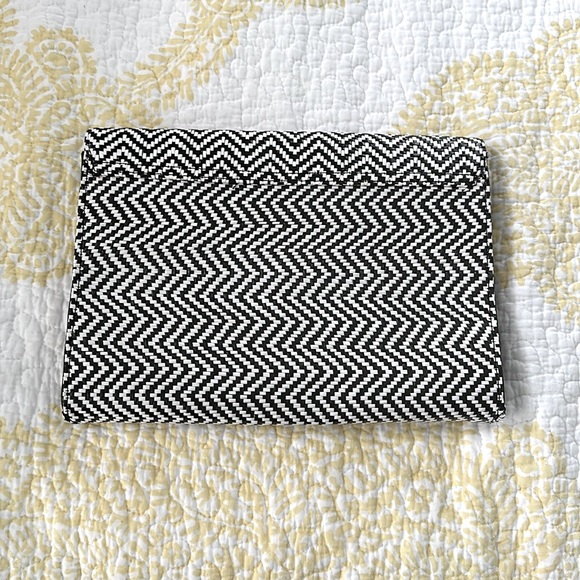 Large Express Woven Black and White Clutch - NEVER USED! - Picture 2 of 6